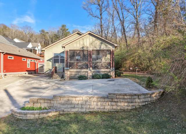 Property at 524 Ladd Ave, Chattanooga, TN 37405, 3 beds, 2 baths
