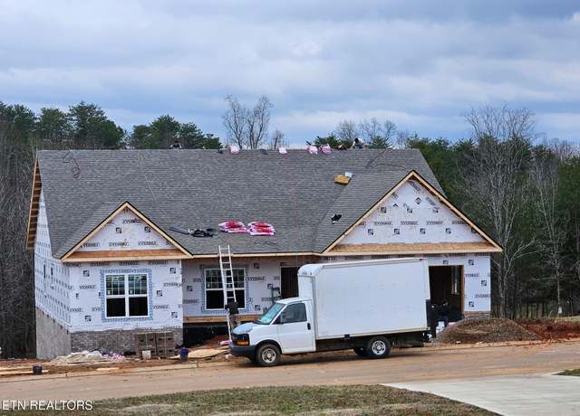 Property at 852 Pinebrooke Dr, Maryville, TN 37801, 3 beds, 2 baths