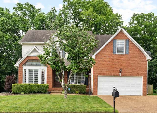 Property at 5005 Stonemeade Dr, Nashville, TN 37221, 3 beds, 2.5 baths