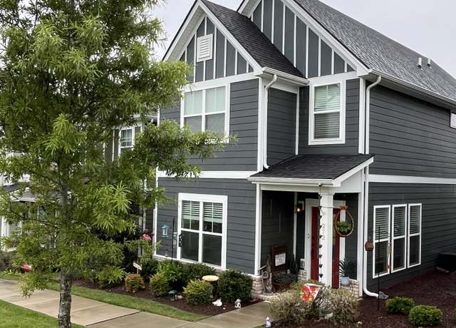 Property at 272 Holywell Dr, Gallatin, TN 37066, 3 beds, 2.5 baths