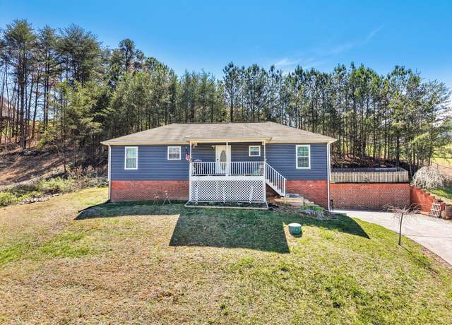 Property at 718 Lee Pike, Soddy Daisy, TN 37379, 3 beds, 2 baths