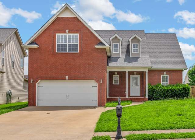 Property at 1153 Chinook Cir, Clarksville, TN 37042, 4 beds, 2.5 baths