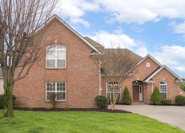 Property at 651 Bonita Pkwy S, Hendersonville, TN 37075, 3 beds, 2 baths