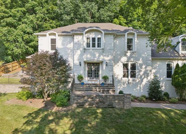 Property at 5547 Hillview Dr, Brentwood, TN 37027, 4 beds, 2.5 baths