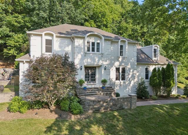Property at 5547 Hillview Dr, Brentwood, TN 37027, 4 beds, 2.5 baths