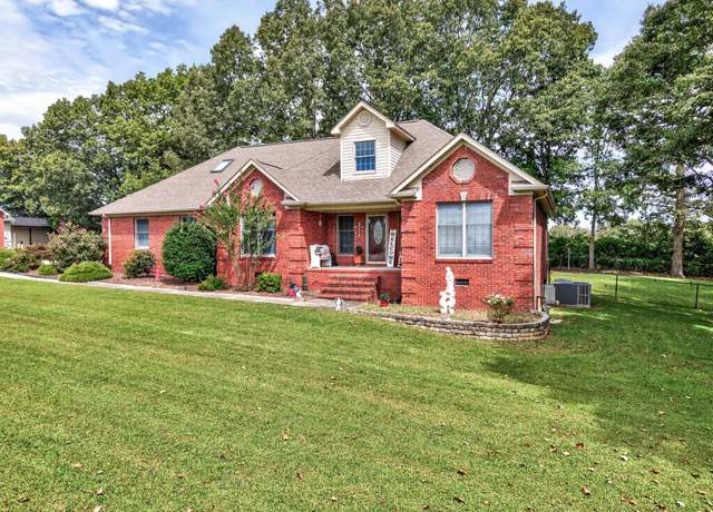 Property at 61 Eastridge Rd, Fayetteville, TN 37334, 3 beds, 3 baths