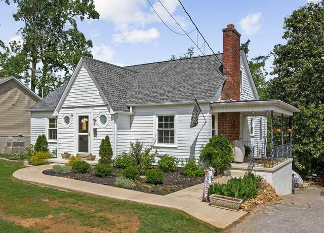 Property at 36 Hillcrest Dr, Sparta, TN 38583, 3 beds, 2 baths