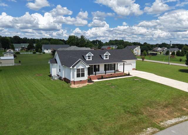 Property at 30 Hobby Cir, Mcminnville, TN 37110, 3 beds, 2 baths