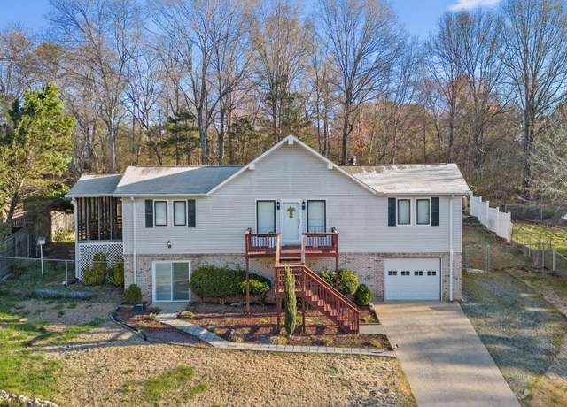Property at 2125 Dallas Lake Rd, Soddy Daisy, TN 37379, 3 beds, 2.5 baths