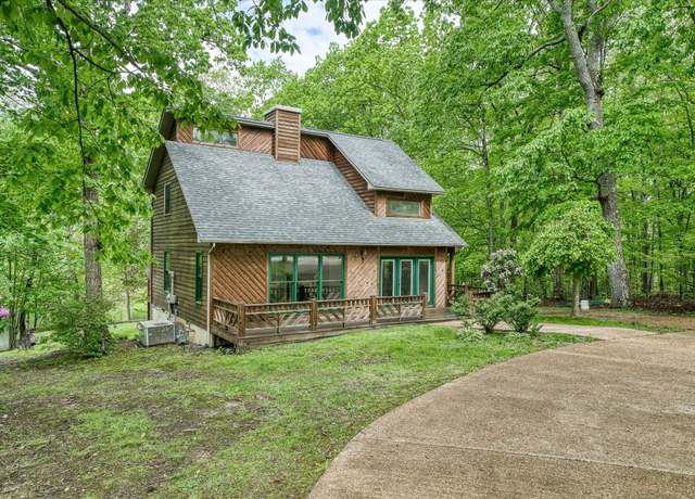Property at 113 Laurel Dr, Jamestown, TN 38556, 3 beds, 2 baths