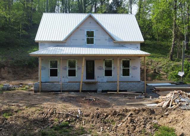 Property at 2027 Old Lake Rd, Lewisburg, TN 37091, 3 beds, 2.5 baths