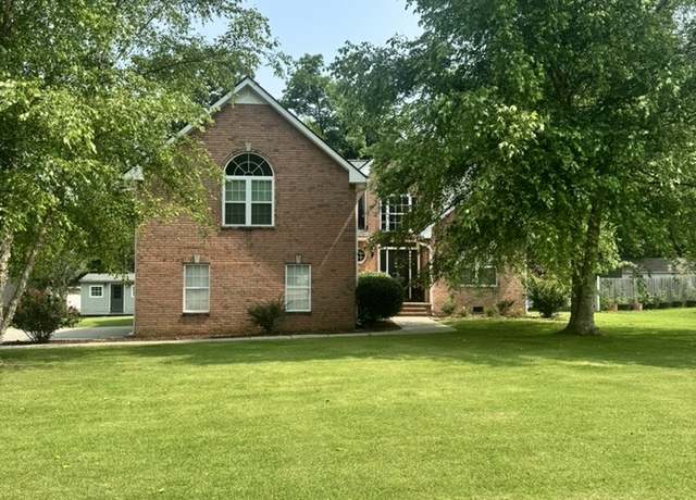 Property at 206 Applewood Dr, White House, TN 37188, 3 beds, 2.5 baths