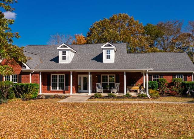 Property at 1253 White Rd, Bon Aqua, TN 37025, 3 beds, 3.5 baths