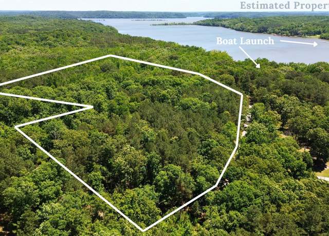 Property at 8121 Lick Creek Rd, Big Sandy, TN 38221