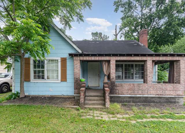 Property at 104 Lowe St, Ashland City, TN 37015, 3 beds, 2 baths