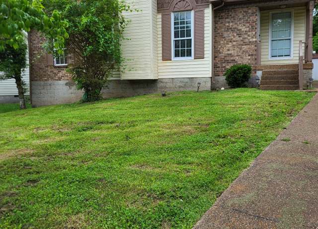 Property at 1524 Market Sq, Hermitage, TN 37076, 3 beds, 2 baths