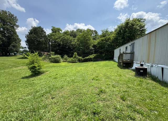 Property at 4565 Old Ashland City Rd S, Clarksville, TN 37043, 2 beds, 1 bath