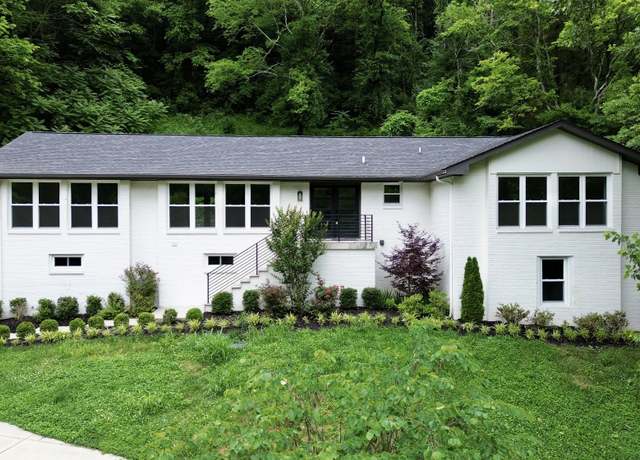 Property at 2711 Hillsboro Rd, Brentwood, TN 37027, 3 beds, 3 baths