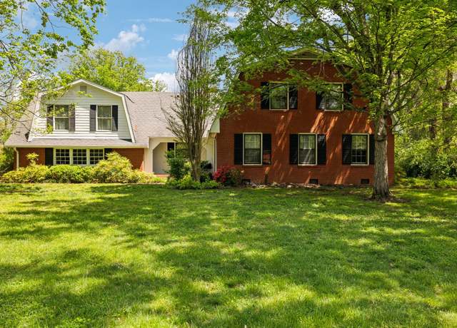 Property at 614 Wilson Pike, Brentwood, TN 37027, 4 beds, 3.5 baths