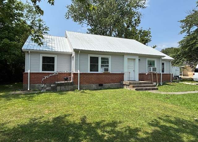 Property at 621 Glendale Pl, Tullahoma, TN 37388, 4 beds, 2 baths