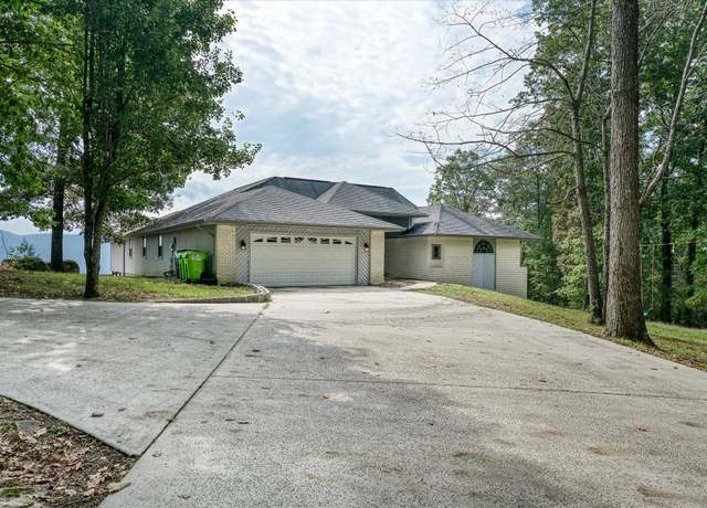 Property at 82 Browns Gap Rd, Crossville, TN 38555, 5 beds, 3.5 baths