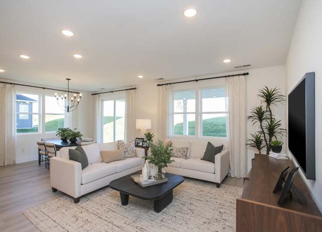 Property at 2361 Williamsport Lndg, Columbia, TN 38401, 5 beds, 3 baths