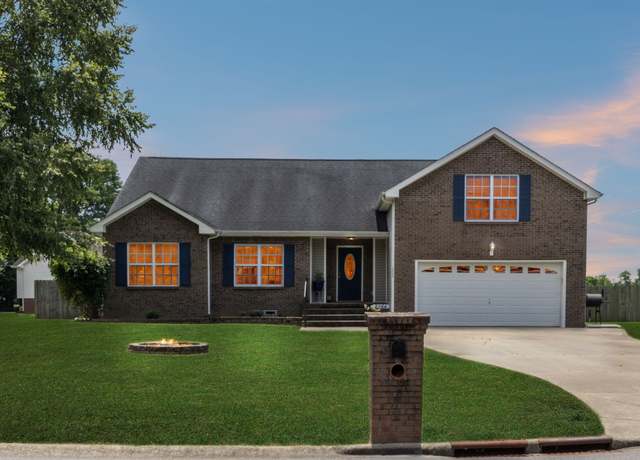 Property at 2564 Leprechaun Ln, Clarksville, TN 37042, 3 beds, 2 baths