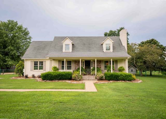Property at 1316 Edgewood Dr S, Pulaski, TN 38478, 5 beds, 3 baths