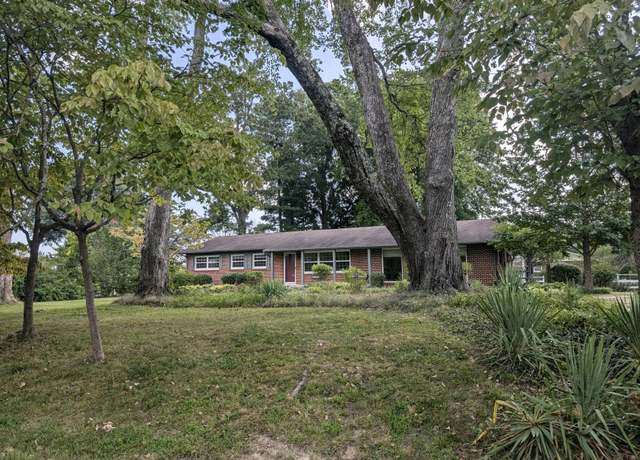 Property at 1215 Meadow Rd, Cookeville, TN 38501, 4 beds, 2 baths