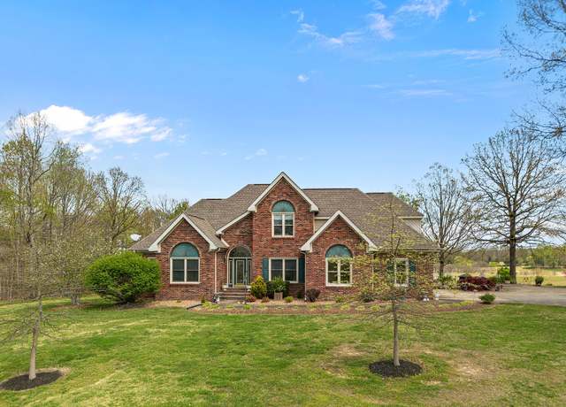 Property at 3470 Erin Rd, Mc Ewen, TN 37101, 4 beds, 2.5 baths