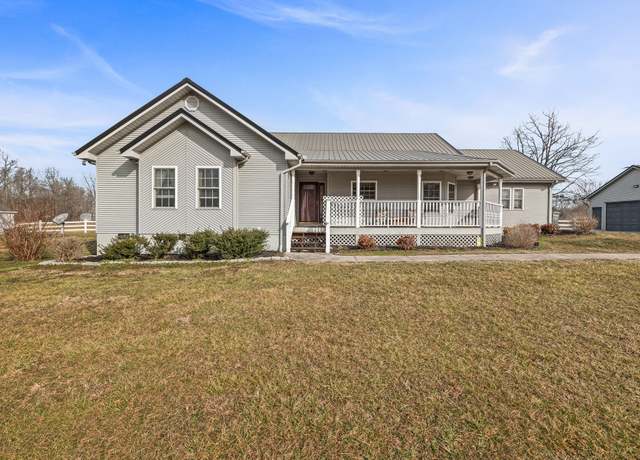 Property at 8820 Sparta Hwy, Crossville, TN 38572, 3 beds, 2 baths