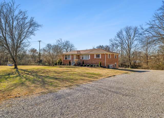 Property at 328 Shepherd Hills Dr, Madison, TN 37115, 6 beds, 3 baths