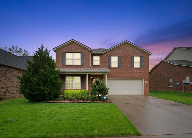 Property at 1068 Gannett Rd, Hendersonville, TN 37075, 3 beds, 2.5 baths