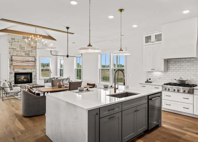 Property at 3989 Kathie Dr, Thompsons Station, TN 37179, 6 beds, 4.5 baths