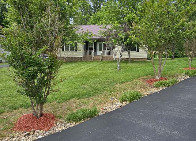 Property at 62 Cloudy Ln, Lafayette, TN 37083, 3 beds, 2 baths