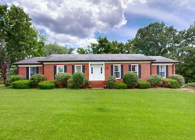 Property at 120 Bluegrass Pkwy, Lebanon, TN 37090, 3 beds, 2 baths
