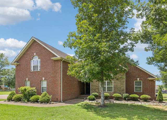 Property at 1002 Legends Way, Lebanon, TN 37090, 4 beds, 3 baths