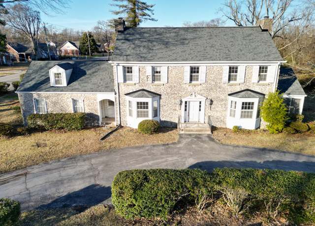 Property at 519 W Spring St, Lebanon, TN 37087, 4 beds, 3.5 baths