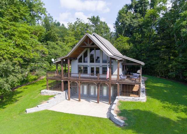 Property at 329 Old Flat Creek Rd, Shelbyville, TN 37160, 2 beds, 2.5 baths
