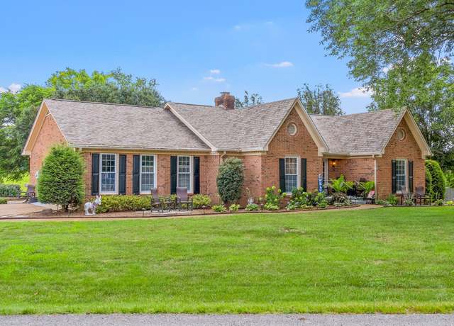 Property at 1415 Spainwood St, Columbia, TN 38401, 5 beds, 3 baths
