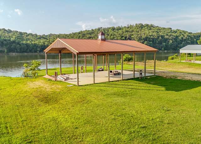 Property at 753 River Front Dr, Clifton, TN 38425
