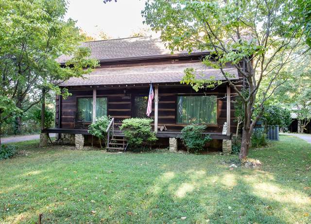 Property at 3357 Pembroke Rd, Clarksville, TN 37042, 3 beds, 2 baths