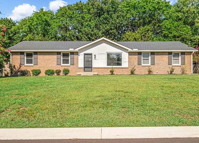 Property at 105 Yorkside Pl, Hendersonville, TN 37075, 3 beds, 1.5 baths