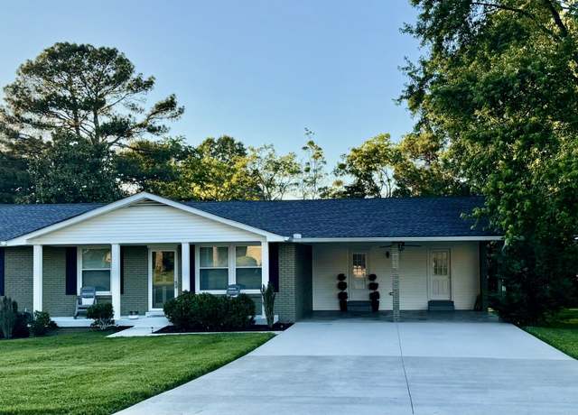 Property at 207 Fairlane Dr, Shelbyville, TN 37160, 3 beds, 2 baths