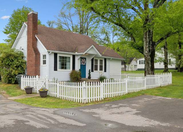Property at 4267 Central Pike, Hermitage, TN 37076, 2 beds, 1.5 baths
