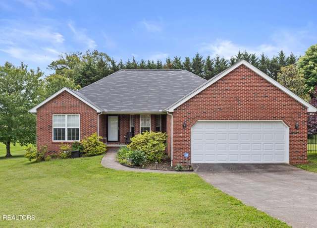 Property at 3704 Berryhill Dr, Maryville, TN 37801, 3 beds, 2 baths