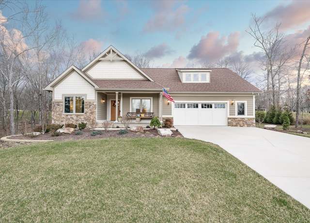 Property at 153 Mountain View Dr, Crossville, TN 38558, 3 beds, 3 baths