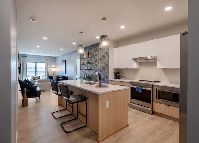 Property at 635 7th Ave S #313, Nashville, TN 37203, 2 beds, 2 baths