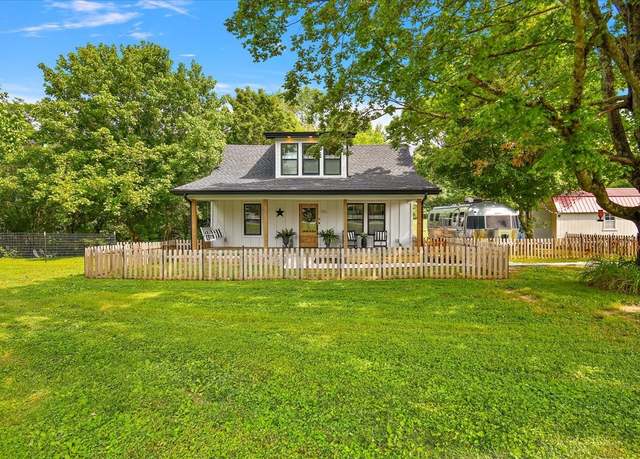 Property at 145 W Hollis Chapel Rd, Portland, TN 37148, 2 beds, 2 baths