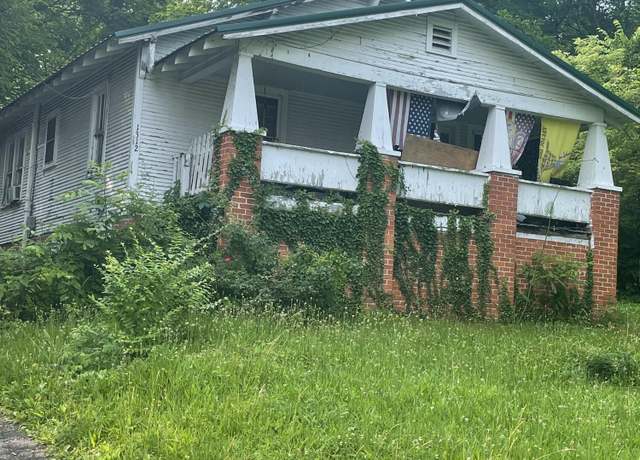 Property at 1312 Wales Ave, Maryville, TN 37804, 2 beds, 1 bath